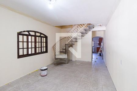 Sala de casa para alugar com 4 quartos, 248m² em Jardim Maria Beatriz, Carapicuíba