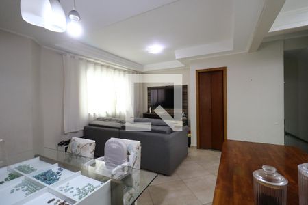 Sala de casa de condomínio à venda com 2 quartos, 132m² em Vila Príncipe de Gales, Santo André