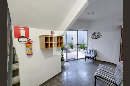 Hall de Entrada de apartamento à venda com 2 quartos, 70m² em Santa Lúcia, Belo Horizonte