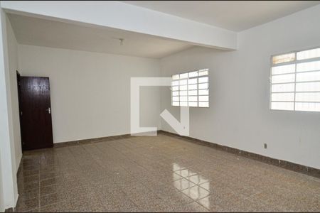 Quarto 2 de casa para alugar com 5 quartos, 400m² em Esplanada, Belo Horizonte