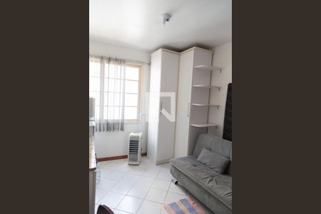 Sala de kitnet/studio à venda com 1 quarto, 20m² em Centro Histórico, Porto Alegre