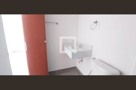 Banheiro de kitnet/studio à venda com 1 quarto, 26m² em Vila Bastos, Santo André