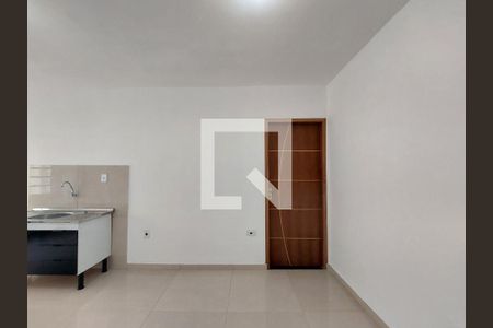 Sala de casa para alugar com 1 quarto, 60m² em Vila Gea, São Paulo