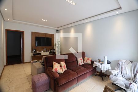 Sala de TV de casa à venda com 3 quartos, 245m² em Centro, Canoas