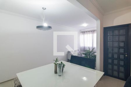 Sala de apartamento para alugar com 3 quartos, 69m² em Jardim Santo André, Santo André