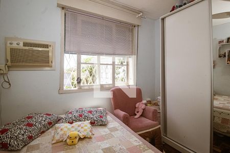 Quarto de apartamento à venda com 3 quartos, 89m² em Teresópolis, Porto Alegre