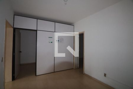 Sala 1 de casa à venda com 5 quartos, 280m² em Centro, Canoas