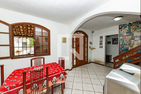 Sala 1 de casa à venda com 5 quartos, 180m² em Betânia, Belo Horizonte