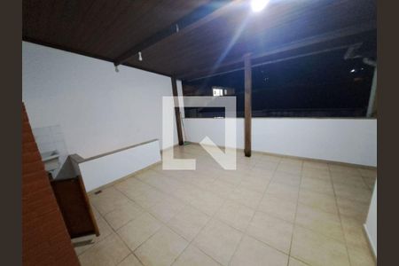 Casa à venda com 3 quartos, 84m² em Santa Rosa, Niterói