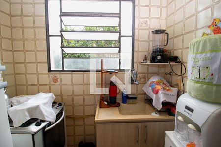 Cozinha de apartamento à venda com 3 quartos, 60m² em Sagrada Família, Belo Horizonte