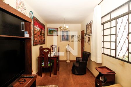 Sala de apartamento à venda com 3 quartos, 60m² em Sagrada Família, Belo Horizonte