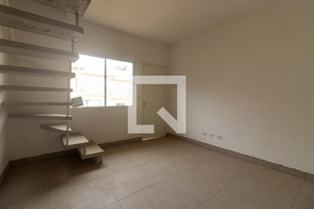 Sala de casa para alugar com 2 quartos, 51m² em Chácara Ondas Verdes, Cotia