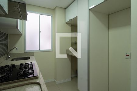 Cozinha e Área de Serviço de apartamento para alugar com 2 quartos, 50m² em Vila Nova, Porto Alegre