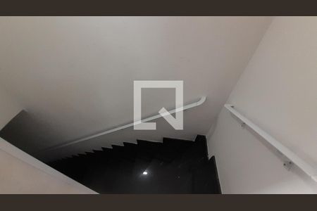 Escada de casa de condomínio para alugar com 2 quartos, 70m² em Cidade Ocian, Praia Grande