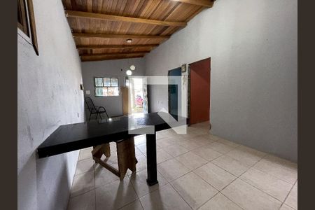 Sala de casa à venda com 2 quartos, 72m² em Santos Dumont, São Leopoldo