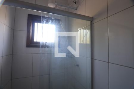 Banheiro de casa de condomínio à venda com 1 quarto, 48m² em Olaria, Canoas