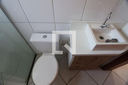 Banheiro de casa de condomínio à venda com 1 quarto, 48m² em Olaria, Canoas