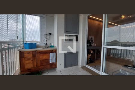 Varanda Sala de apartamento à venda com 3 quartos, 75m² em Vila Apiai, Santo André