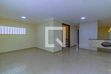 Sala de casa para alugar com 4 quartos, 300m² em Planalto Paulista, São Paulo