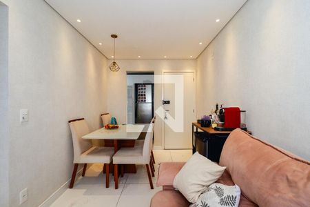 Sala de apartamento à venda com 2 quartos, 47m² em Jardim Maria Rosa, Taboão da Serra