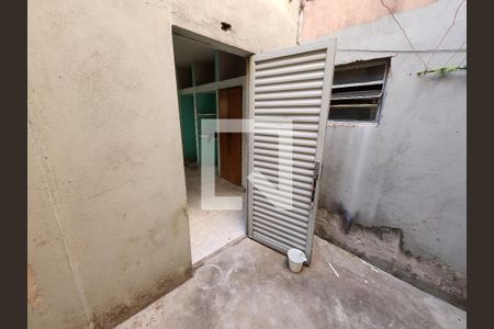 Quintal de casa para alugar com 2 quartos, 60m² em Jardim Everest, Hortolândia