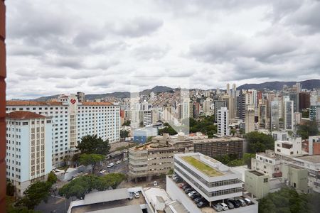 Quarto vista de apartamento para alugar com 1 quarto, 77m² em Santa Efigênia, Belo Horizonte