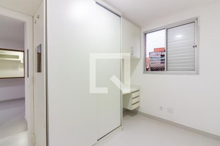 Quarto 2 de apartamento para alugar com 2 quartos, 55m² em Jardim Roberto, Osasco