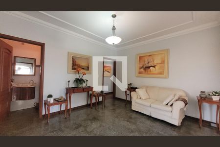 Sala de casa para alugar com 4 quartos, 300m² em Nova Campinas, Campinas