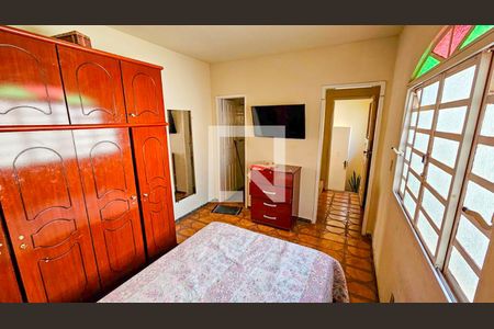 Quarto 1 de casa à venda com 4 quartos, 310m² em Paraíso, Belo Horizonte