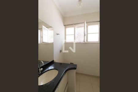 Banheiro do Quarto 1 de casa para alugar com 4 quartos, 270m² em Nova Campinas, Campinas