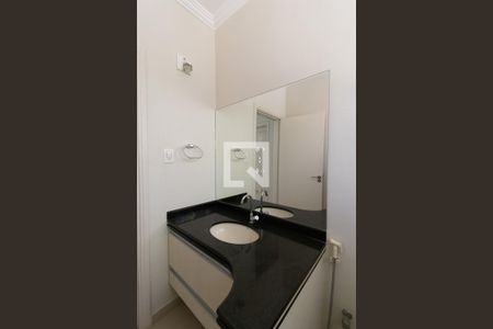 Banheiro do Quarto 1 de casa para alugar com 4 quartos, 270m² em Nova Campinas, Campinas