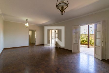 Sala de casa para alugar com 4 quartos, 270m² em Nova Campinas, Campinas