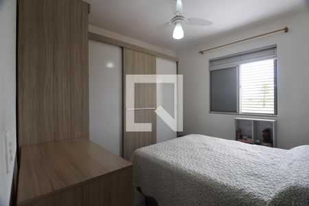 Quarto 1 de casa de condomínio à venda com 2 quartos, 42m² em Rio Branco, Canoas