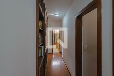 Corredor de apartamento para alugar com 4 quartos, 180m² em Santo Agostinho, Belo Horizonte