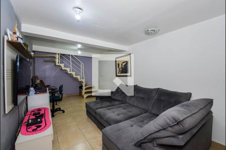 Sala de Estar de casa para alugar com 4 quartos, 193m² em Jardim Flor da Montanha, Guarulhos