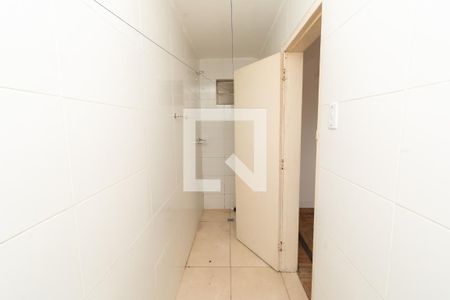 Banheiro de kitnet/studio para alugar com 1 quarto, 25m² em Eldorado, Contagem