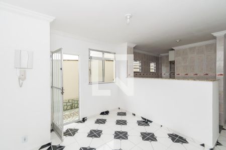 Sala de apartamento à venda com 2 quartos, 60m² em Ramos, Rio de Janeiro