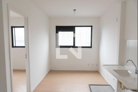 Sala/cozinha de apartamento à venda com 1 quarto, 24m² em Sé, São Paulo