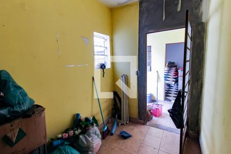 Quarto de casa para alugar com 1 quarto, 55m² em Nucleo Residencial Isabela, Taboão da Serra