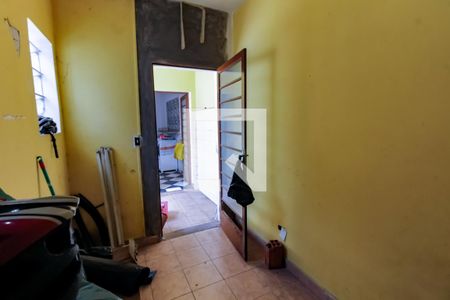 Quarto de casa para alugar com 1 quarto, 55m² em Nucleo Residencial Isabela, Taboão da Serra