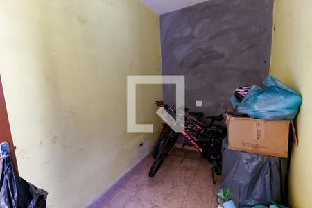 Quarto de casa para alugar com 1 quarto, 55m² em Nucleo Residencial Isabela, Taboão da Serra