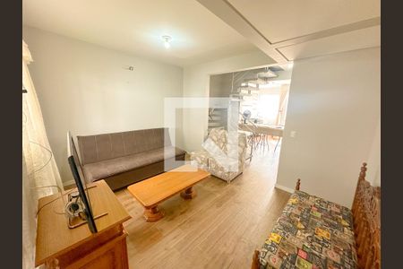 Sala de TV de apartamento para alugar com 2 quartos, 150m² em Cachoeira do Bom Jesus, Florianópolis