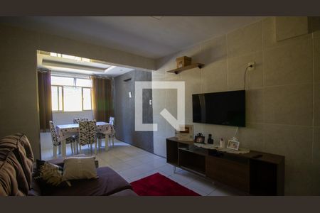 Sala de casa de condomínio para alugar com 2 quartos, 262m² em Vargem Grande, Rio de Janeiro