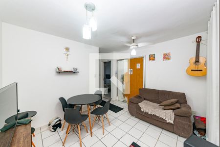 Sala de apartamento para alugar com 2 quartos, 50m² em Estrela do Oriente, Belo Horizonte