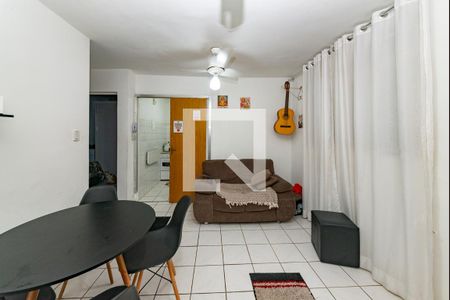 Sala de apartamento para alugar com 2 quartos, 50m² em Estrela do Oriente, Belo Horizonte