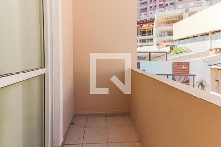 Varanda de casa para alugar com 3 quartos, 200m² em Cipava, Osasco