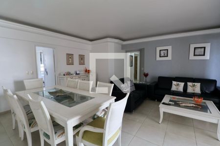 Sala de apartamento para alugar com 4 quartos, 136m² em Vila Luis Antonio, Guarujá