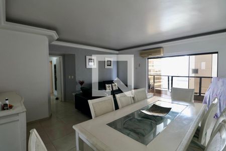 Sala de apartamento para alugar com 4 quartos, 136m² em Vila Luis Antonio, Guarujá