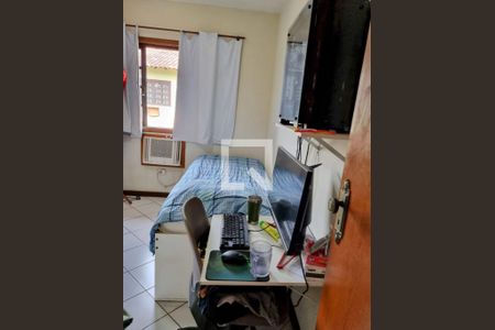 Quarto de casa de condomínio à venda com 2 quartos, 120m² em Taquara, Rio de Janeiro