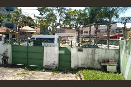 Casa à venda com 2 quartos, 81m² em Irajá, Rio de Janeiro